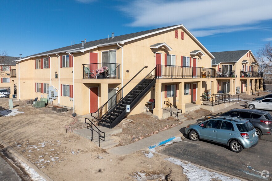 Primary Photo Of 393 E Spaulding Ave, Pueblo Apartments For Sale
