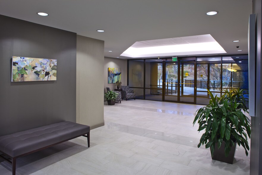 More Photos Of 2300 Lake Park Dr SE, Smyrna Unknown For Lease