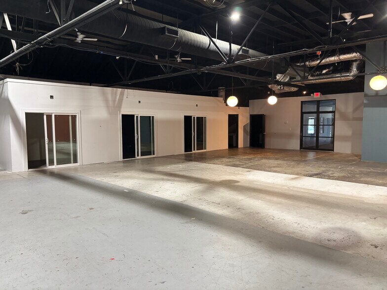 More Photos Of 209 N Main St, Tulsa Storefront For Lease