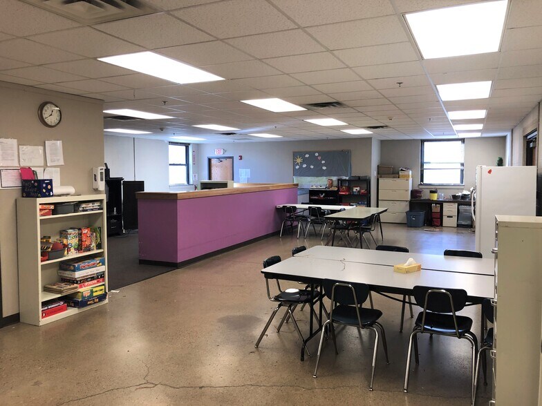 More Photos Of 400 Regis Ave, Pittsburgh Office For Lease