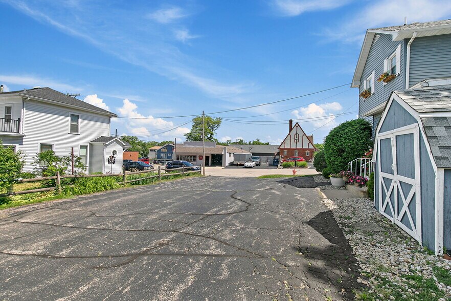 More Photos Of 55 S Madison St, Oswego Office For Sale