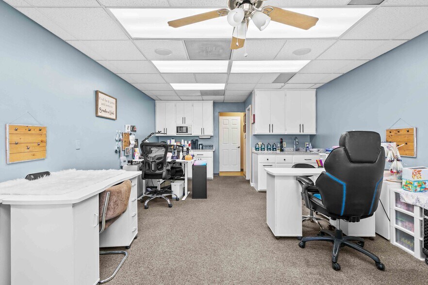 More Photos Of 2114 W Magnolia Blvd, Burbank Storefront For Sale