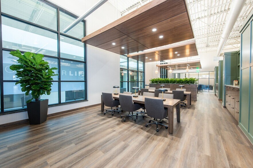 More Photos Of 250 Southdale Ctr, Edina Coworking Space