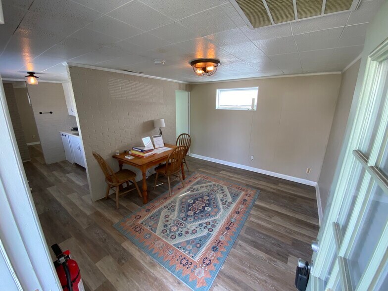 More Photos Of 702 McKinley Ave NE, Huntsville Office Residential For Sale