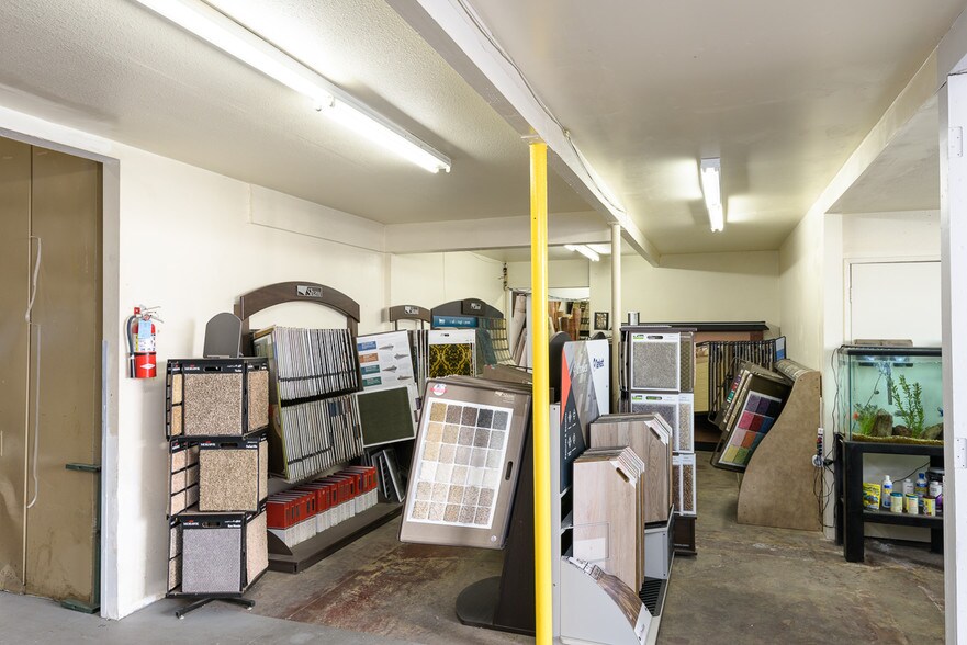 More Photos Of 5631 Hollywood Blvd, Hollywood Storefront For Lease