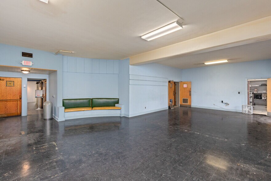 More Photos Of 419 N Raleigh Ave, Sheffield Specialty For Sale