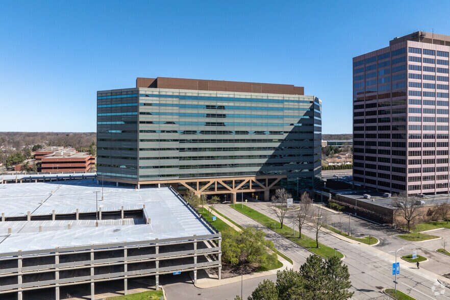 Primary Photo Of 26533 Evergreen Rd, Southfield Office For Lease