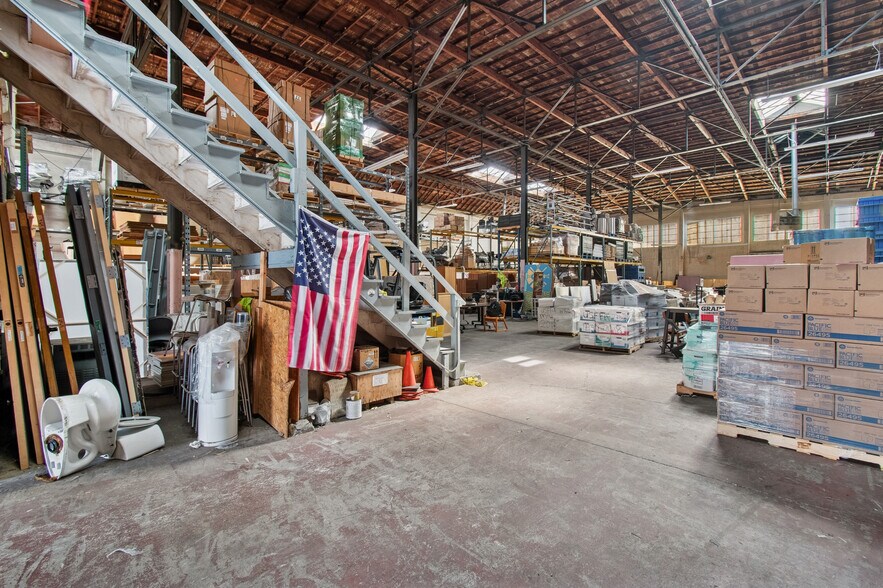 More Photos Of 1855 Mission St, San Francisco Warehouse For Lease