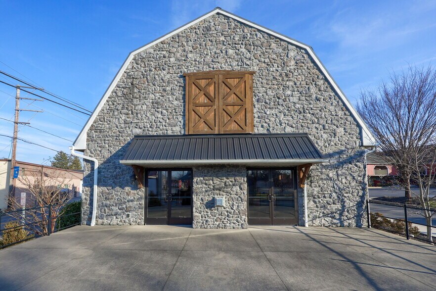 More Photos Of 3610 Newport rd, Intercourse Specialty For Lease
