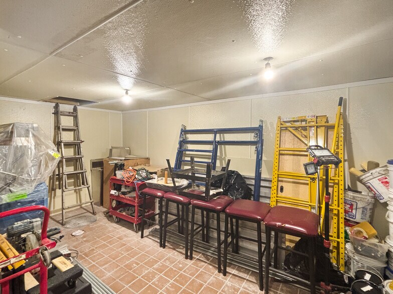 More Photos Of 419 Main Ave, De Pere Restaurant For Sale