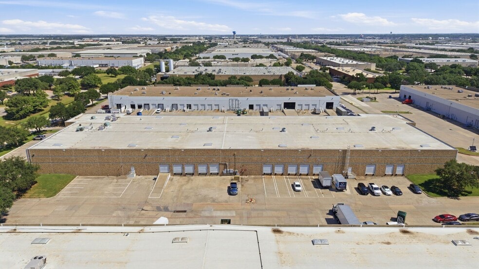 More Photos Of 13755-13775 Benchmark Dr, Farmers Branch Warehouse For Lease