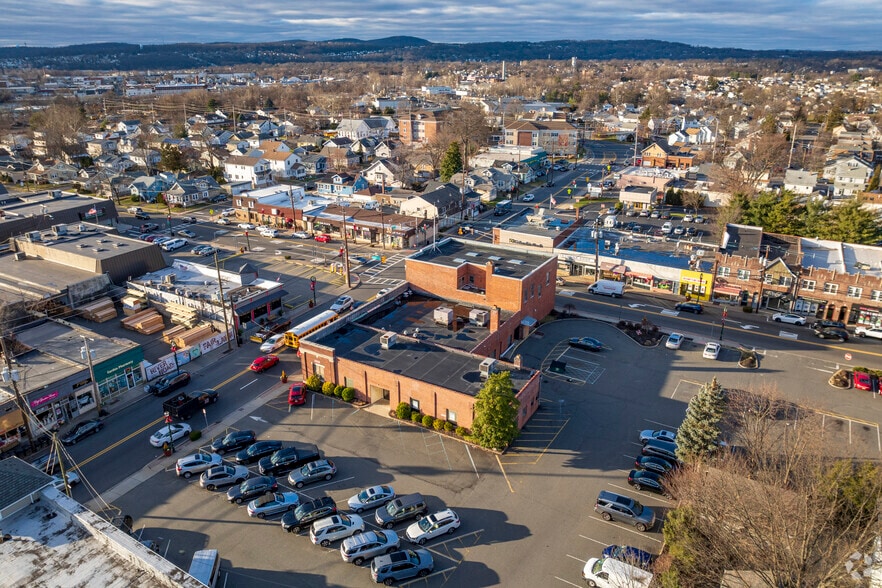 More Photos Of 13-51 River Rd, Fair Lawn General Retail For Sale