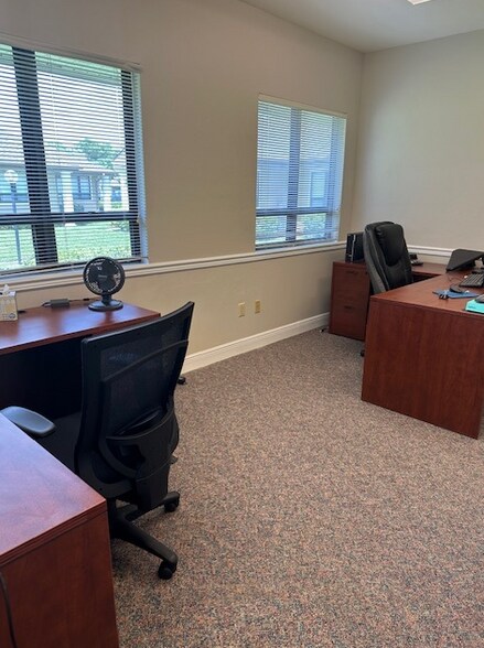 More Photos Of 12523-12697 New Brittany Blvd, Fort Myers Unknown For Lease