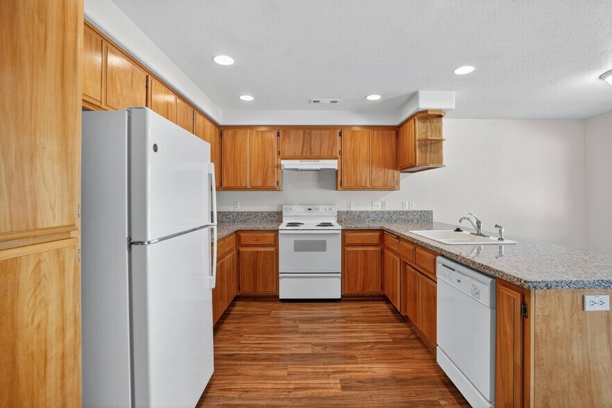 More Photos Of 1221 Skeeters Ln, Medford Apartments For Sale