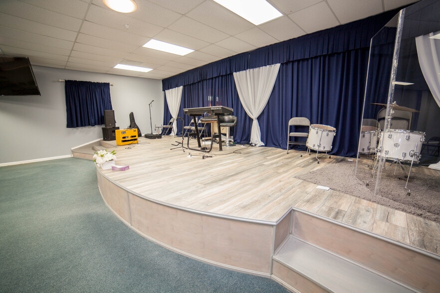 More Photos Of 3563 San Pablo Dam Rd, Richmond Freestanding For Sale