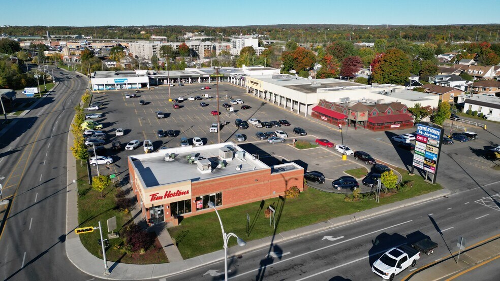 Primary Photo Of 1950 Boul Labelle, Saint-Jérôme Unknown For Lease