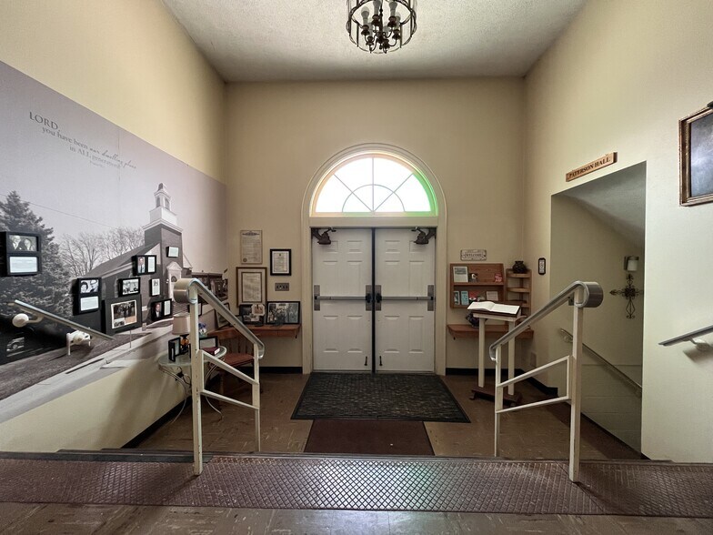 More Photos Of 2709 116th St, Toledo Religious Facility For Sale