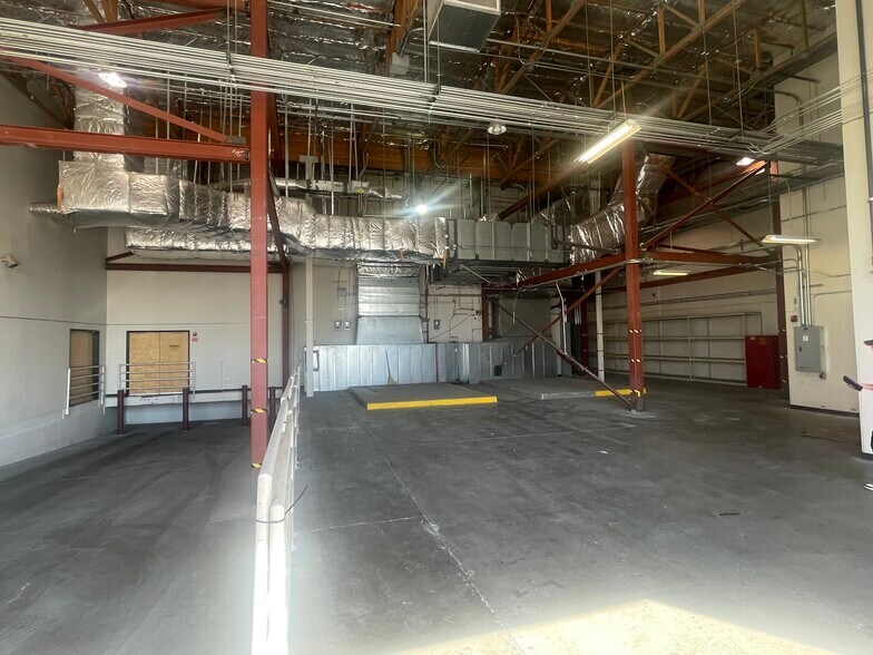 More Photos Of 871 Grier Dr, Las Vegas Light Distribution For Lease