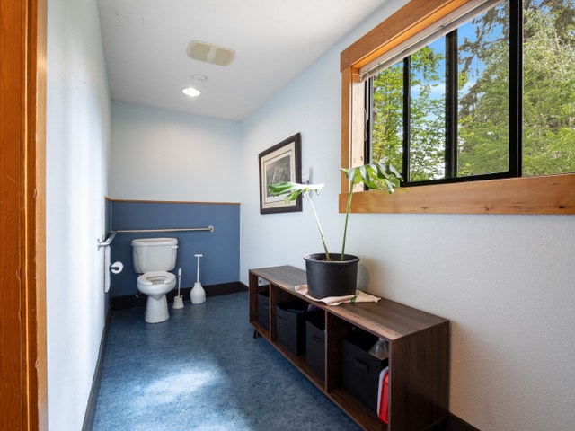 More Photos Of 9822 SW Gorsuch Rd, Vashon Flex For Sale