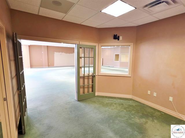 More Photos Of 770 Winchester Dr, Sedalia General Retail For Sale