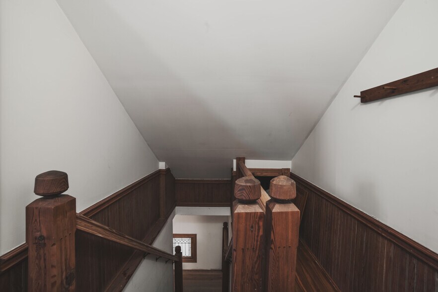 More Photos Of , Marion Unknown For Sale