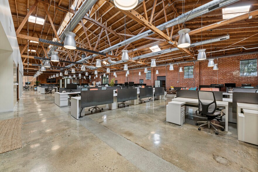 More Photos Of 4094 Glencoe Ave, Marina del Rey Loft Creative Space For Lease