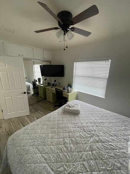 More Photos Of 100 Sandal Ln, Palm Beach Shores Apartments For Sale