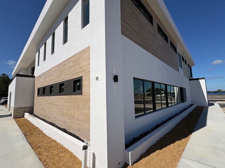 More Photos Of 4416 Bruce B Downs Blvd, Wesley Chapel Medical For Lease