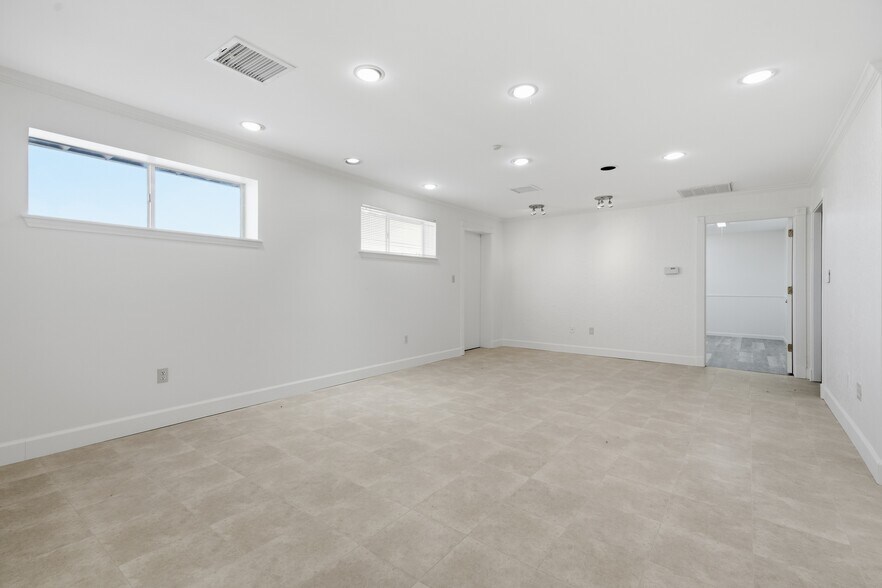 More Photos Of 14715 Park Almeda Dr, Houston Warehouse For Lease