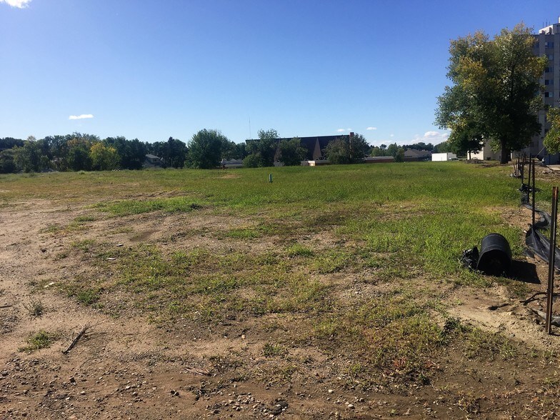 More Photos Of 1001 2nd St SE, Minot Land For Sale
