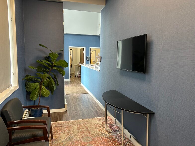 More Photos Of 871 Middle Country Rd, Selden General Retail For Sale