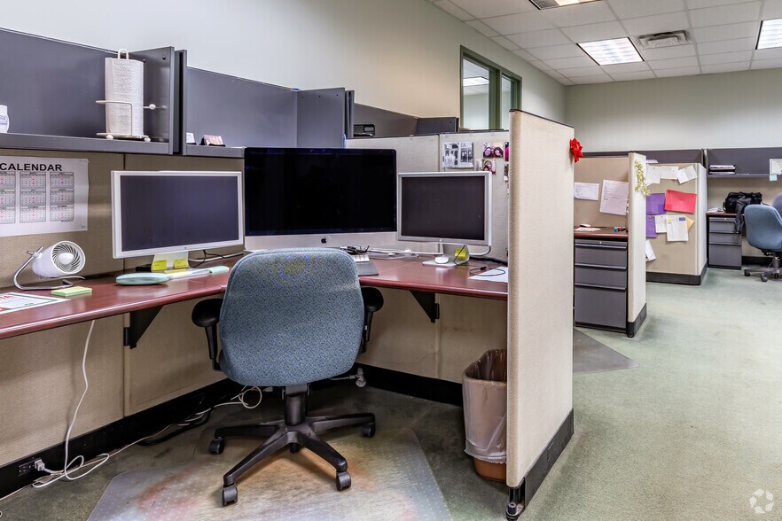 More Photos Of 9911 Seminole Blvd, Seminole Medical For Lease