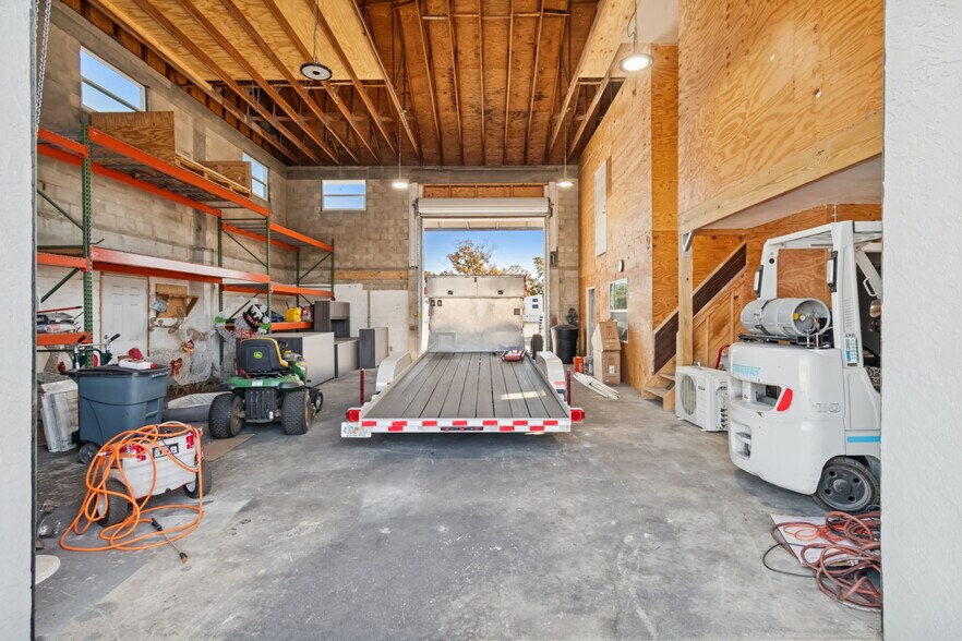 More Photos Of 6751 118th Ave, Largo Truck Terminal For Lease