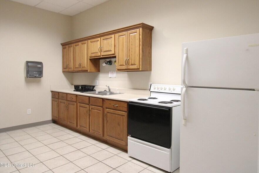 More Photos Of 76 E Frontage Rd, Lucedale Freestanding For Sale