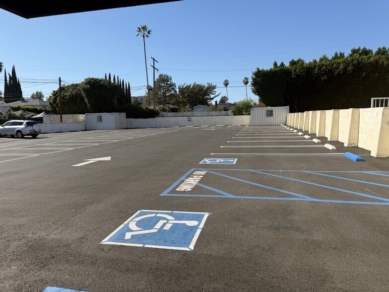 More Photos Of 5451 Laurel Canyon Blvd, Valley Village Medical For Lease
