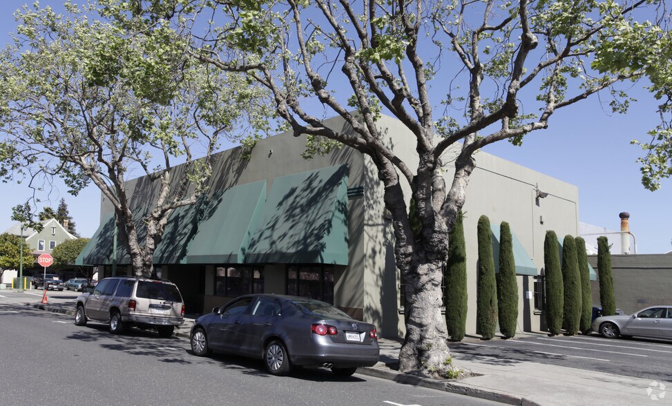 More Photos Of 2500 Santa Clara Ave, Alameda Office For Lease
