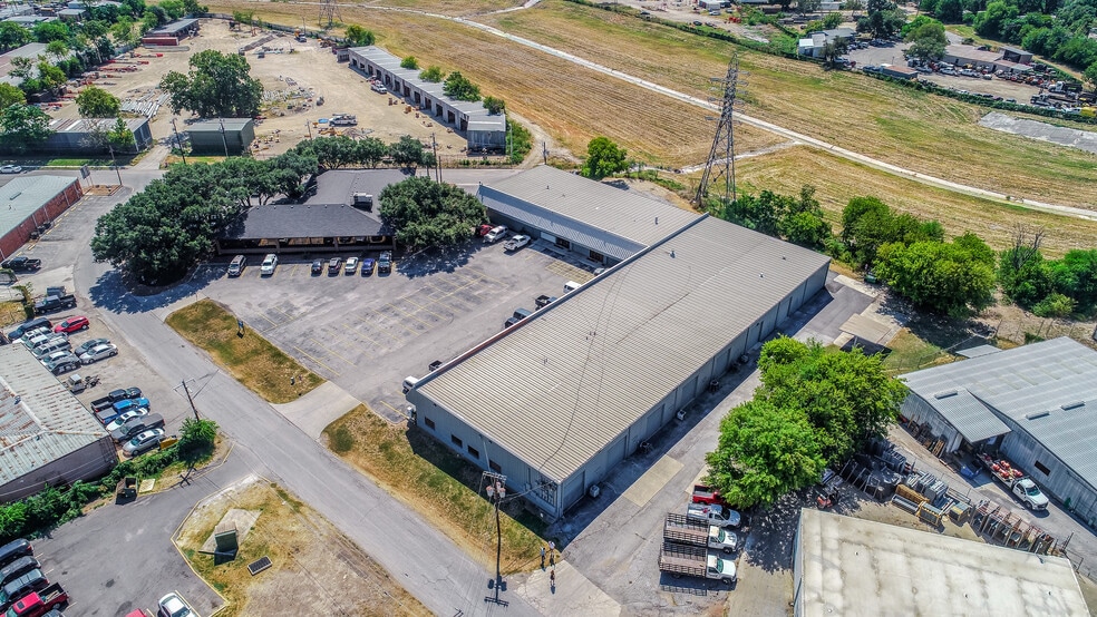 More Photos Of 6803-6831 Breeden Ave, San Antonio Light Manufacturing For Lease