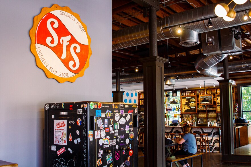 More Photos Of 1245 Glenwood Ave SE, Atlanta Bar For Lease