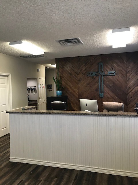 More Photos Of 3080 Highway Byp W, Midlothian Office For Sale