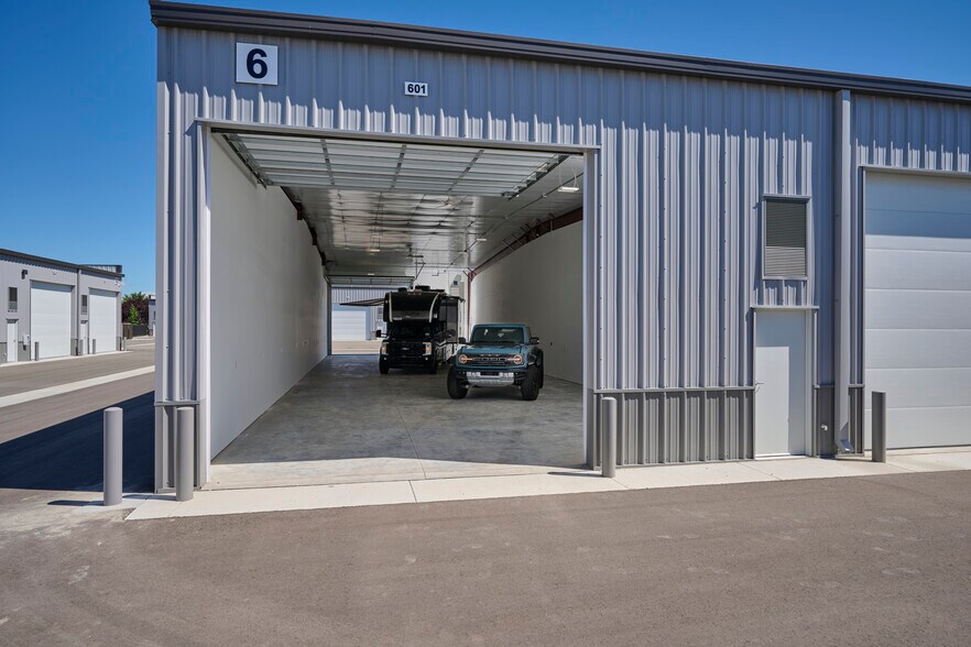 More Photos Of 2007 S Saturn Way, Boise Industrial For Sale