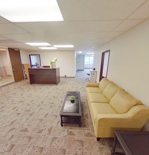 More Photos Of 113 Cumberland Ave, Madison Loft Creative Space For Sale