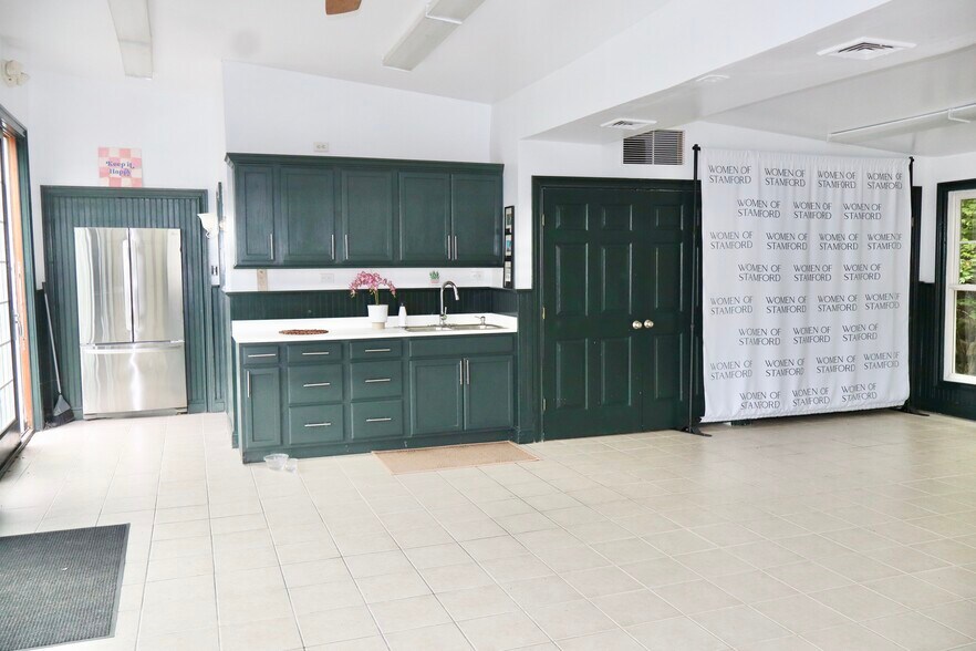 More Photos Of 129 Interlaken Rd, Stamford Manufacturing For Lease