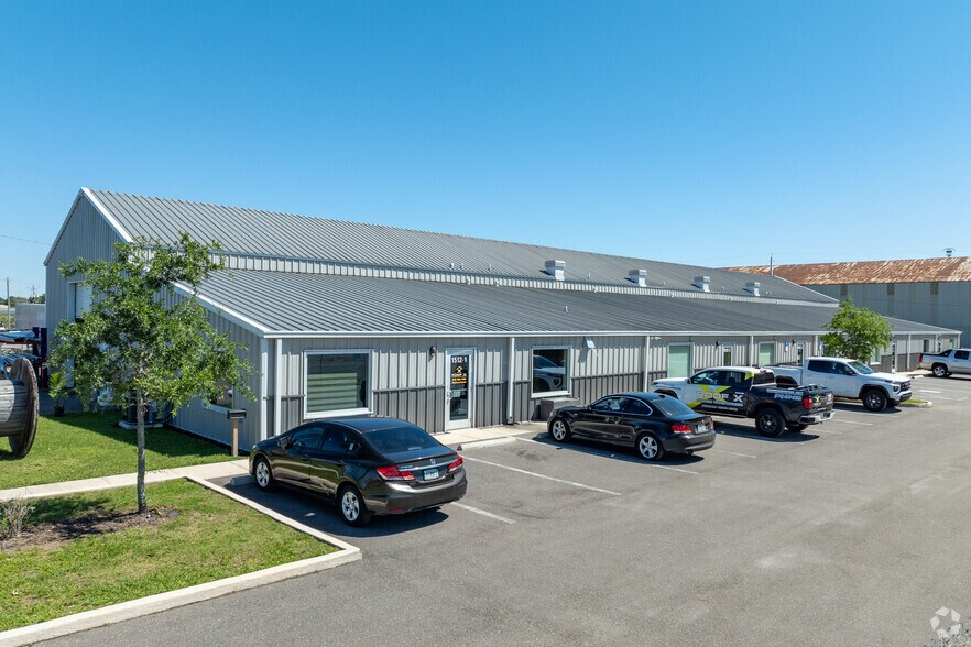 More Photos Of 1512 McKay Bay Ct, Tampa Manufacturing For Sale