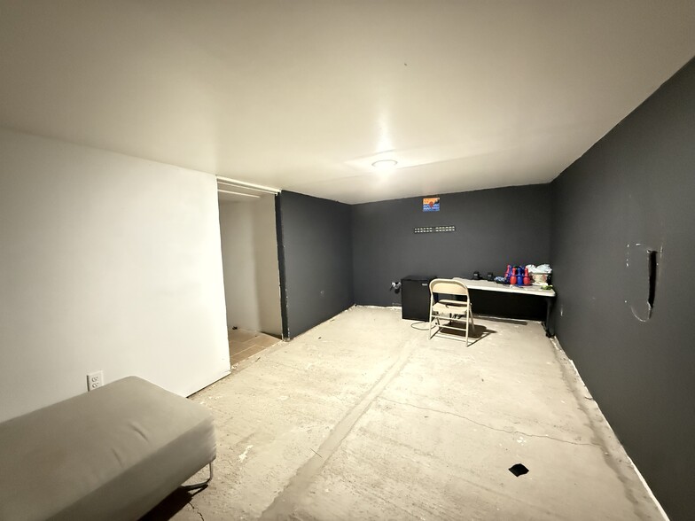 More Photos Of 2913 Jeannette St, Union City Storefront Retail Residential For Sale