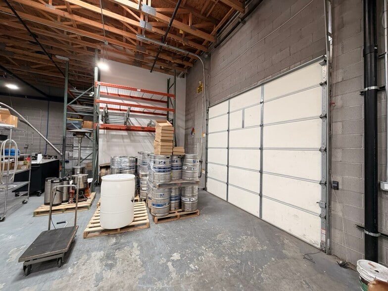 More Photos Of 1327 S Main St, Las Vegas Restaurant For Lease