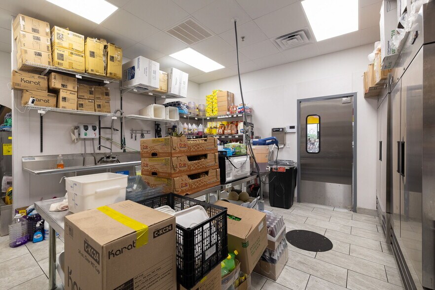 More Photos Of 8190-8214 FM 78, Converse Storefront For Sale