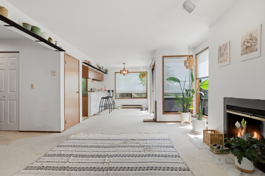 More Photos Of 1700 64th St NW, Seattle Apartments For Sale