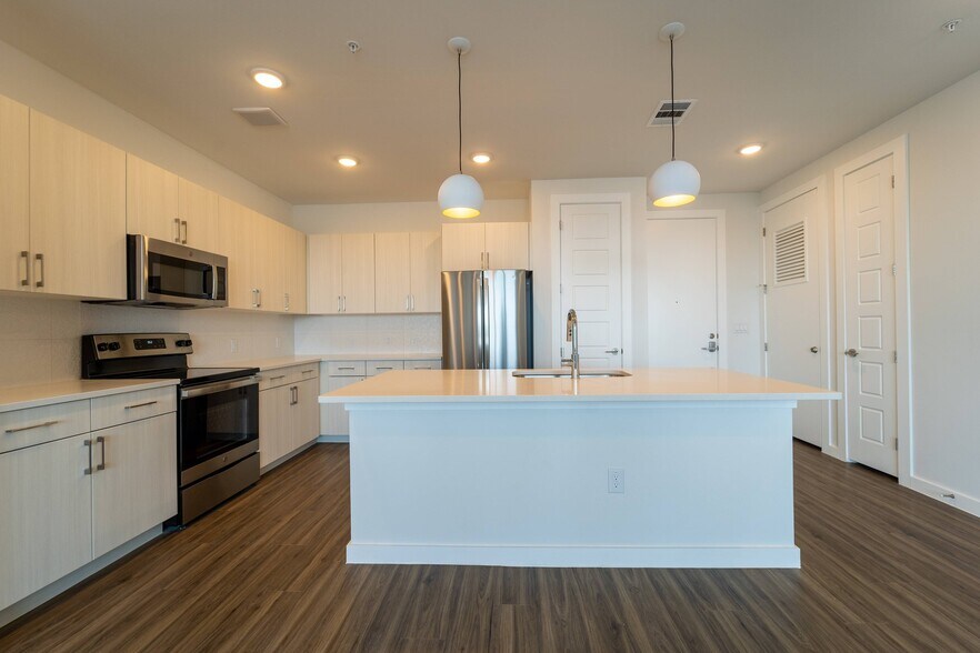 More Photos Of 2832 E Martin Luther King Jr Blvd, Austin Apartments For Lease