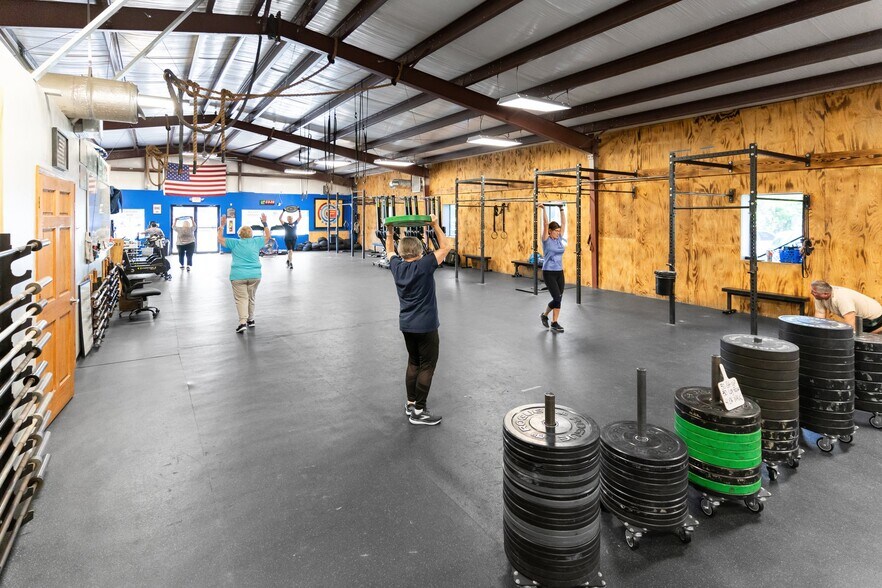 More Photos Of 140 NE Yellow Pine Ave, Madison Restaurant For Sale