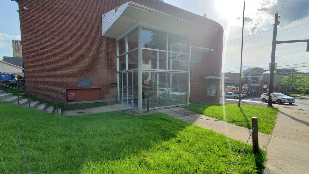 More Photos Of 494 Spruce St, Morgantown Freestanding For Sale